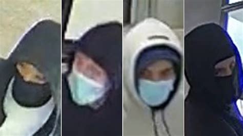 Police seek 4 people in robbery at Yorkdale Mall jewelry store.